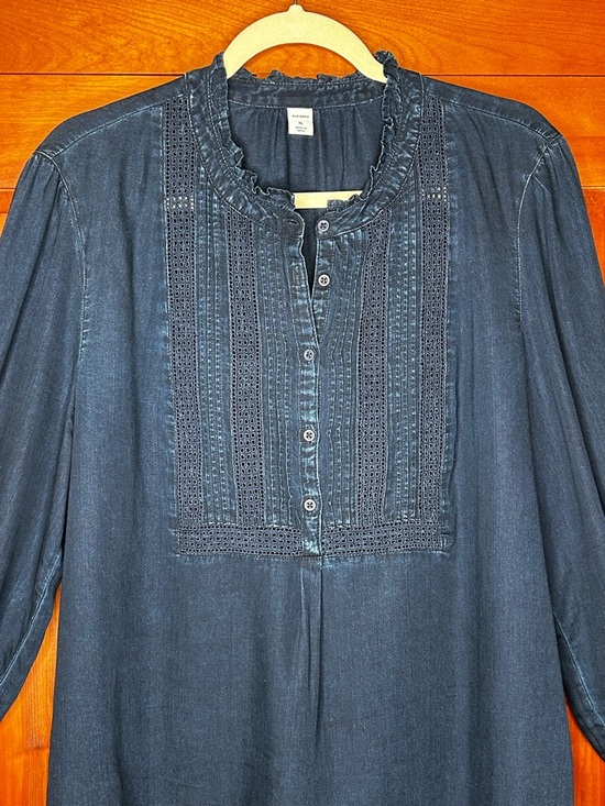 Old Navy Tops - Chambray Embroidered Lace Cutwork Yoke Long Sleeve Blouse Peasant Cottagecore